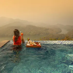 ***** Resort Ragamaya Y India