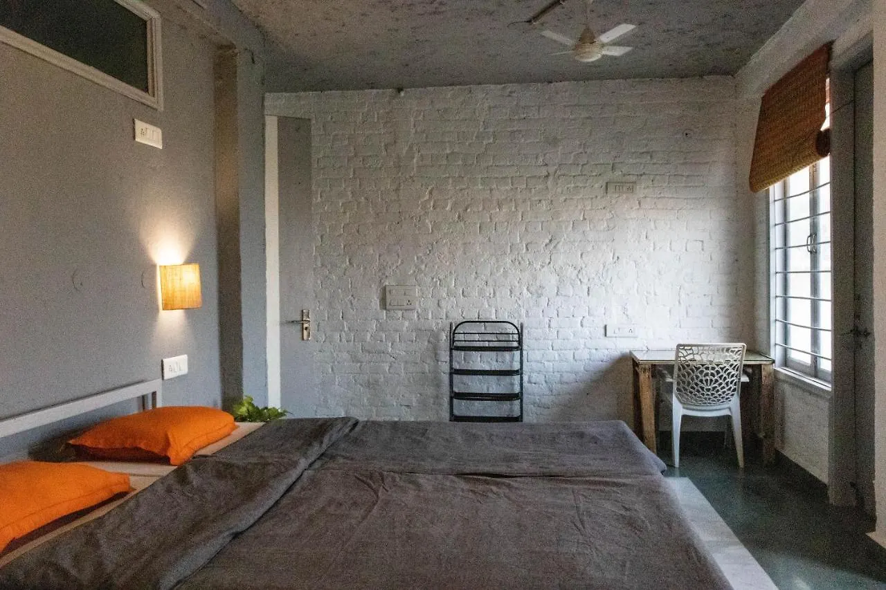 Hostal Albergue J House Near Bhikaji Nueva Delhi