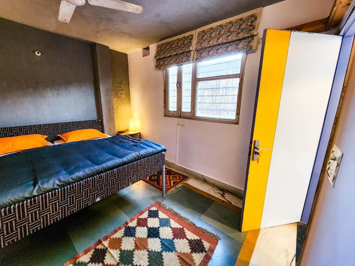 Albergue J House Near Bhikaji Nueva Delhi Hostal