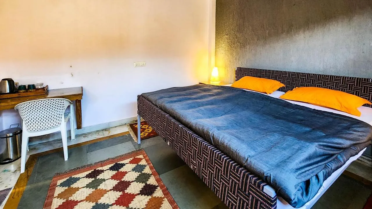 Hostal Albergue J House Near Bhikaji Nueva Delhi