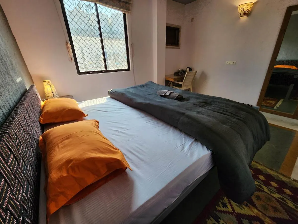 Hostal Albergue J House Near Bhikaji Nueva Delhi