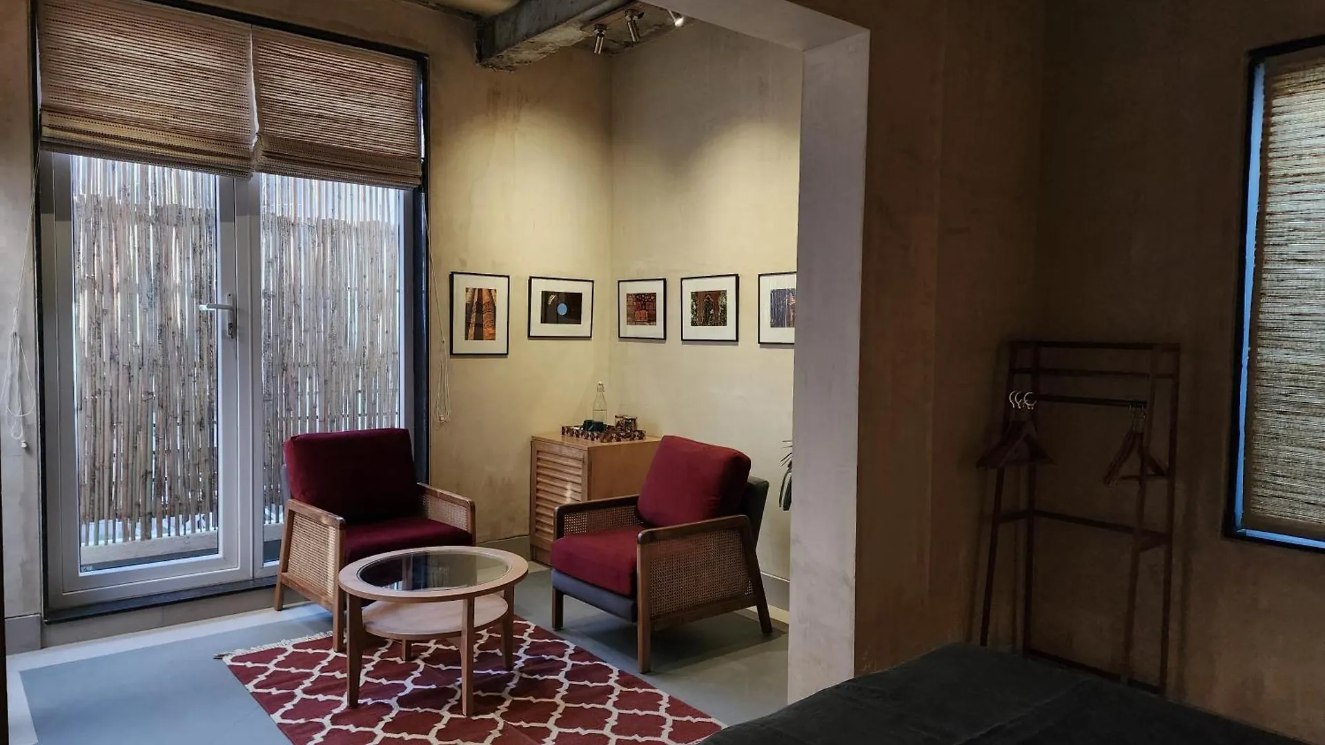 J House Near Bhikaji Vandrarhem New Delhi