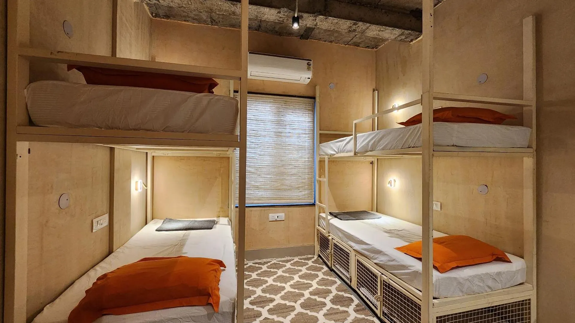 Hostel J House Near Bhikaji Neu-Delhi